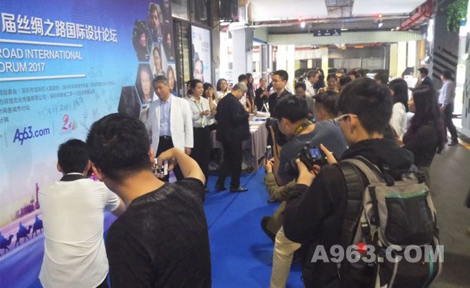 观者如潮 ,丝绸之路国际优秀作品展引爆鹏城