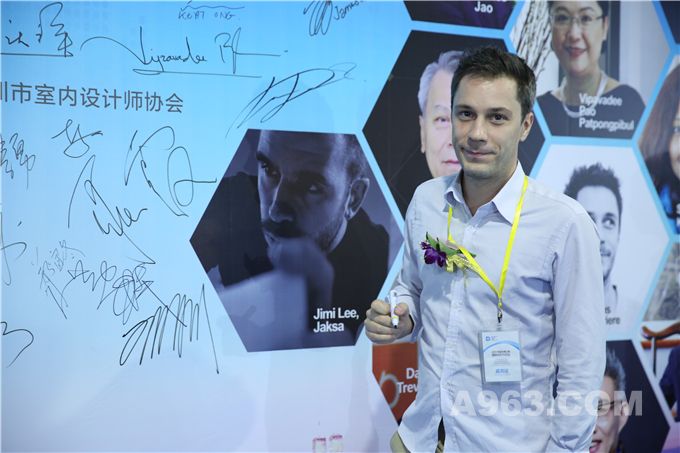 法国点子机设计工作室创始人Nicolas Deladerriere先生